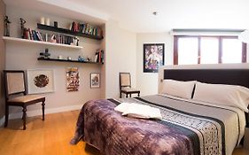 Piso moderno, céntrico y con garaje gratis